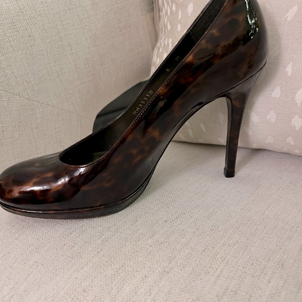 8.5 Stuart Weitzman Tortise Shell Patent Leather … - image 5